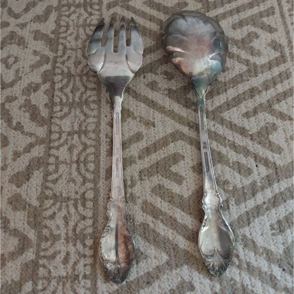 VTG Holmes & Edwards IS DEEPSILVER Scalloped Serving /Meat Spoon & Fork 8.5" - Picture 2 of 7